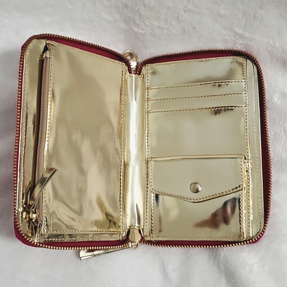 Ann Taylor Organizing Wallet on Chain - Picture 8 of 14